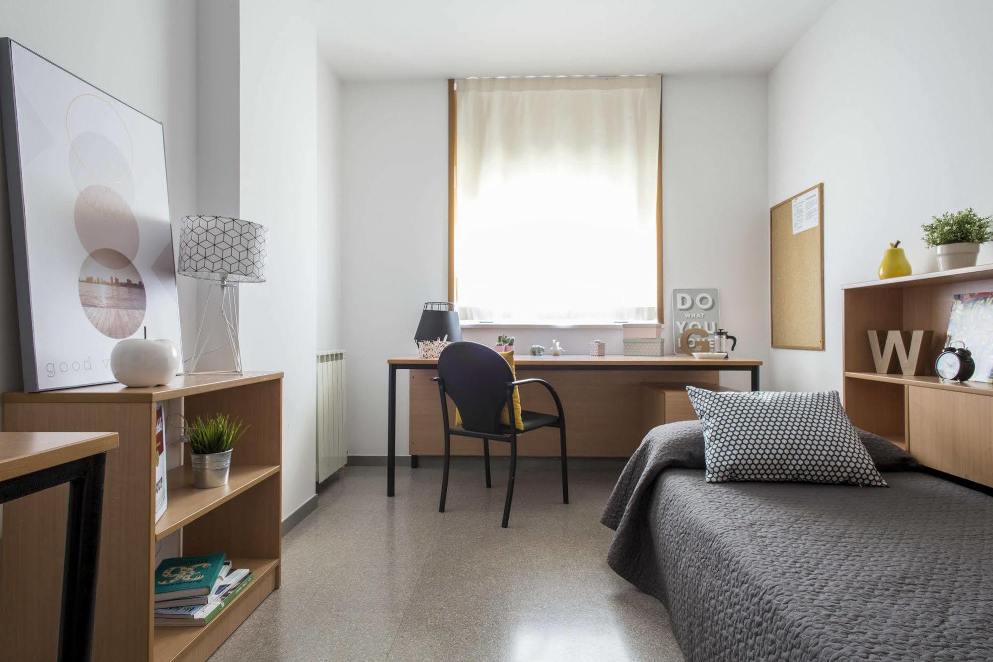 Residencia Universitaria Resa Campus De Montilivi Girona Eksteriør billede